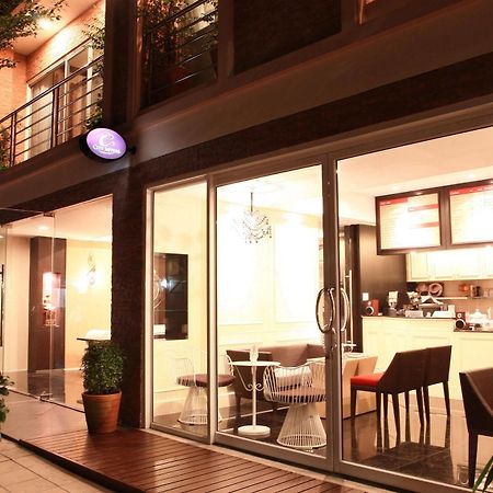 Mirth Sathorn Hotel Bangkok Luaran gambar
