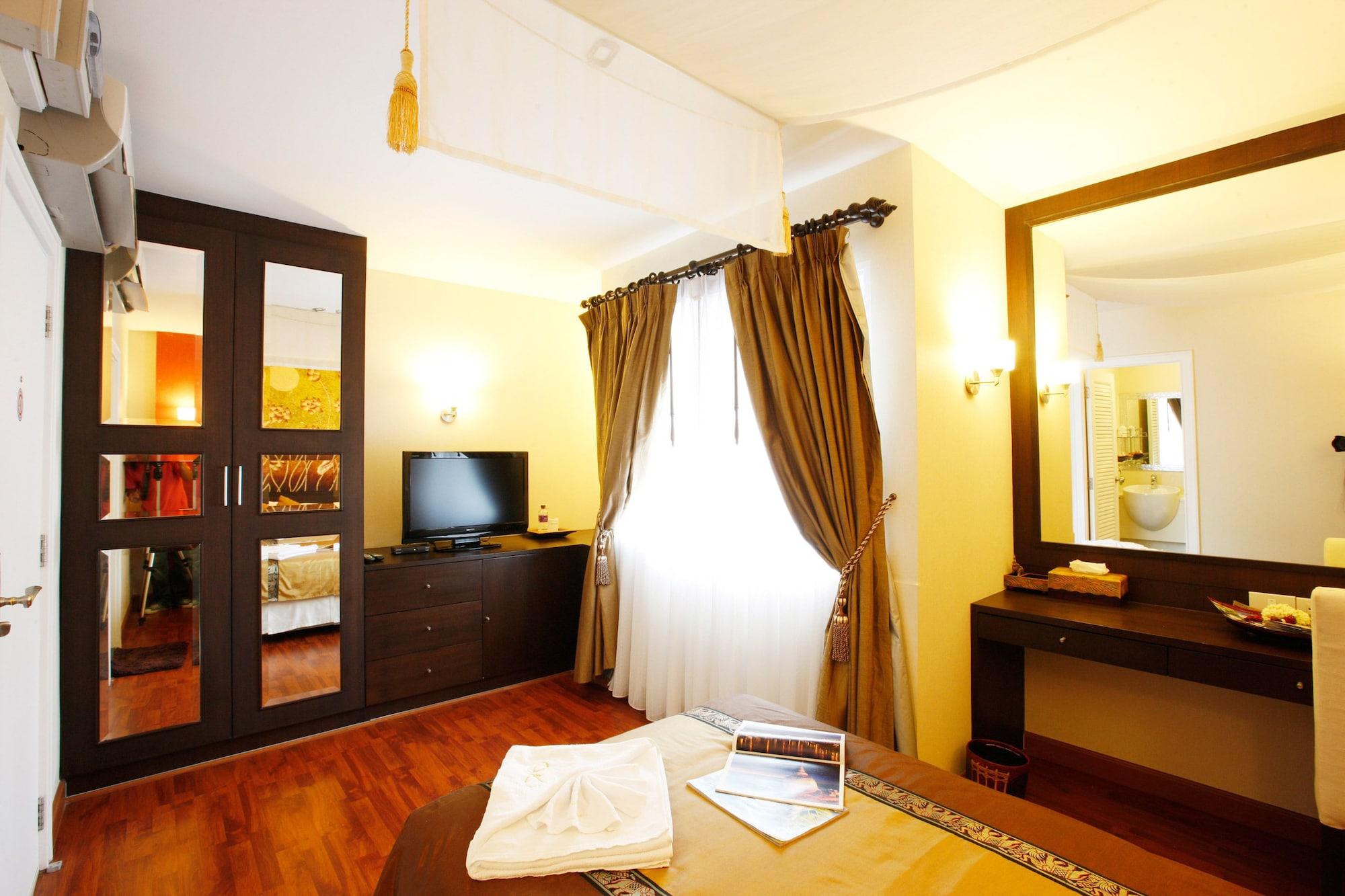 Mirth Sathorn Hotel Bangkok Luaran gambar