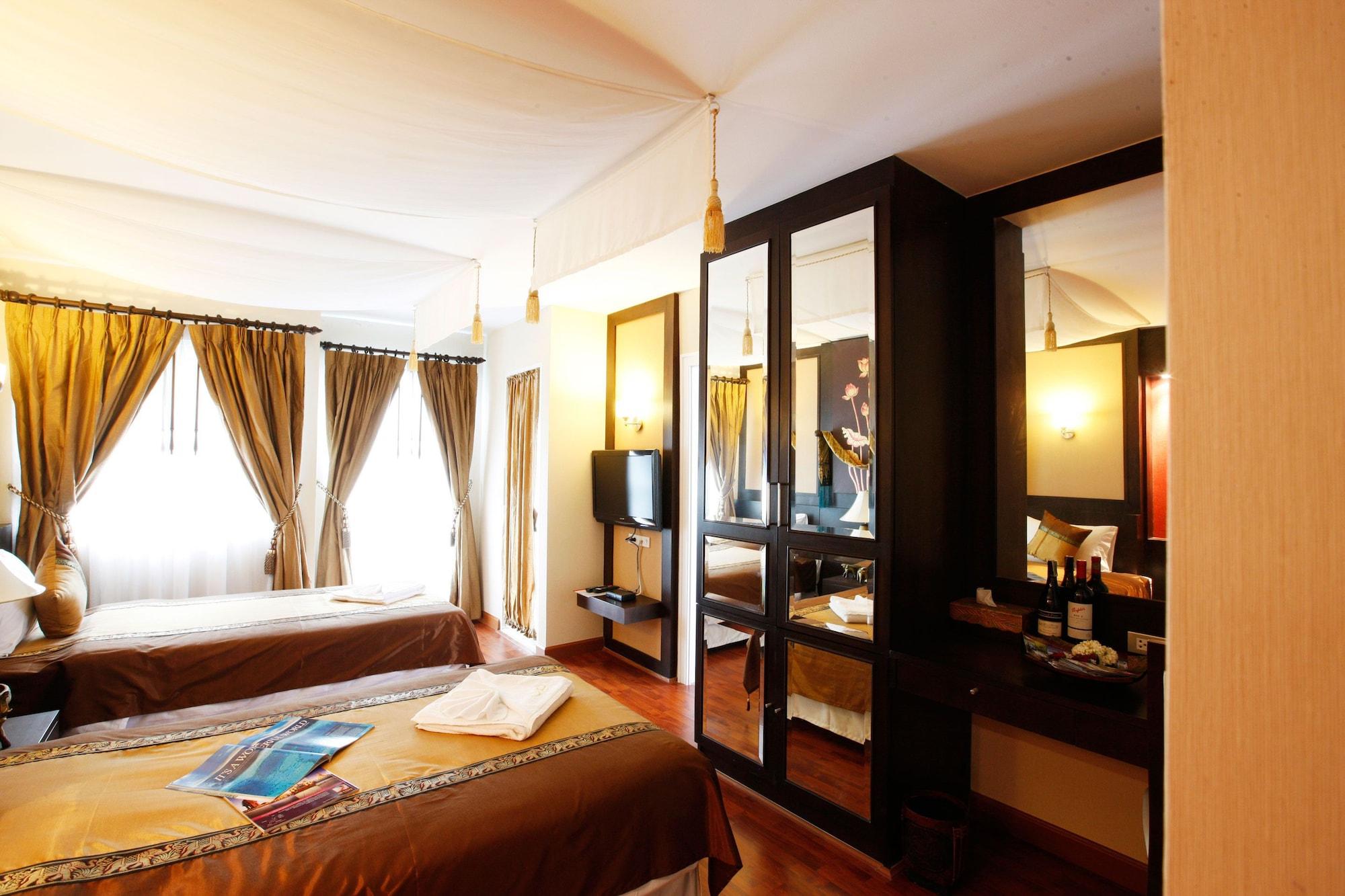 Mirth Sathorn Hotel Bangkok Luaran gambar