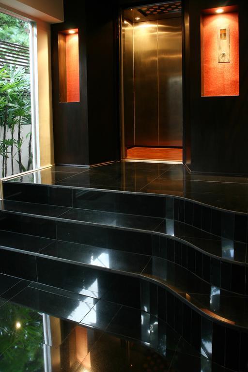 Mirth Sathorn Hotel Bangkok Luaran gambar