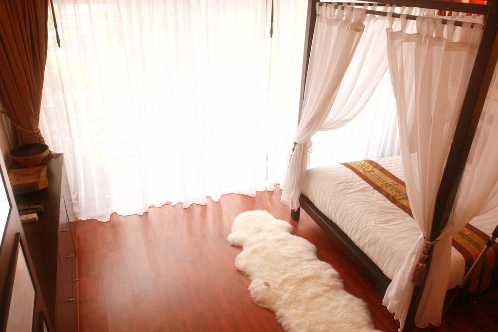 Mirth Sathorn Hotel Bangkok Luaran gambar
