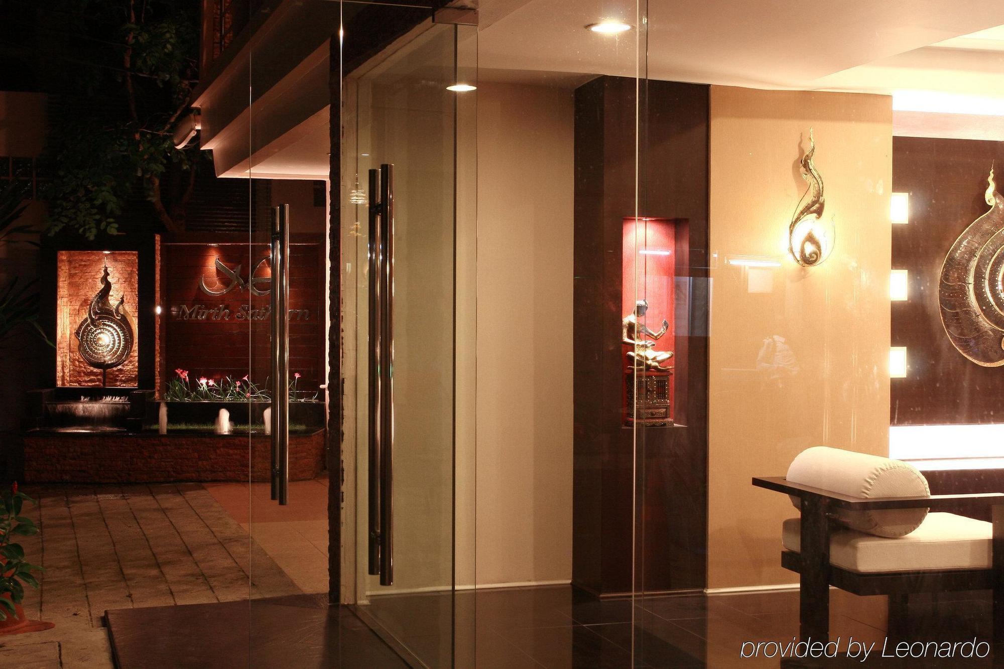 Mirth Sathorn Hotel Bangkok Luaran gambar