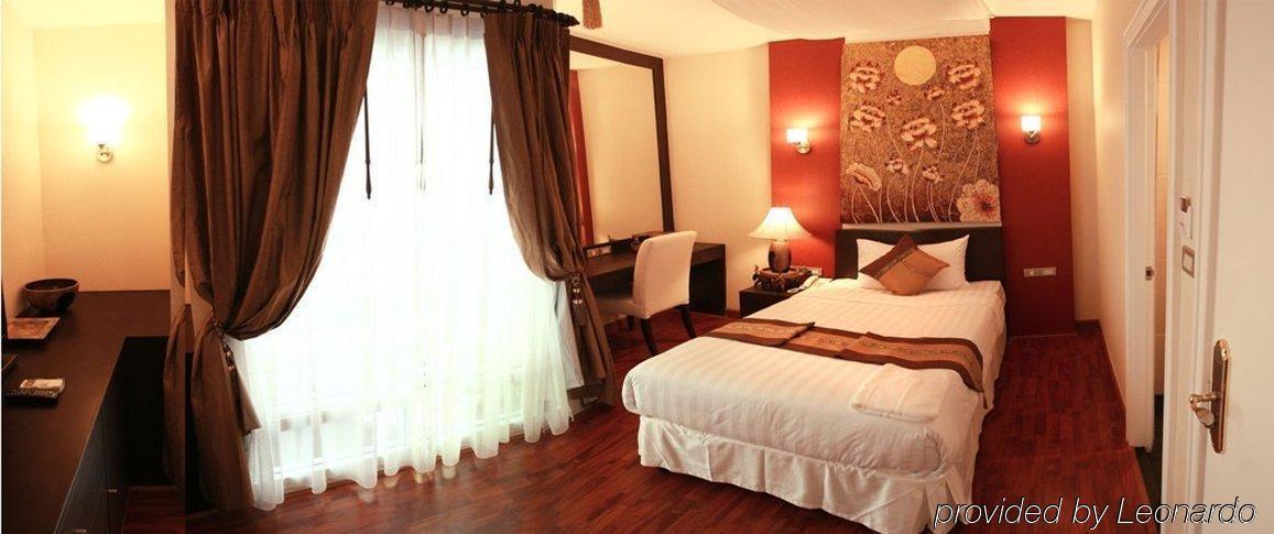 Mirth Sathorn Hotel Bangkok Luaran gambar