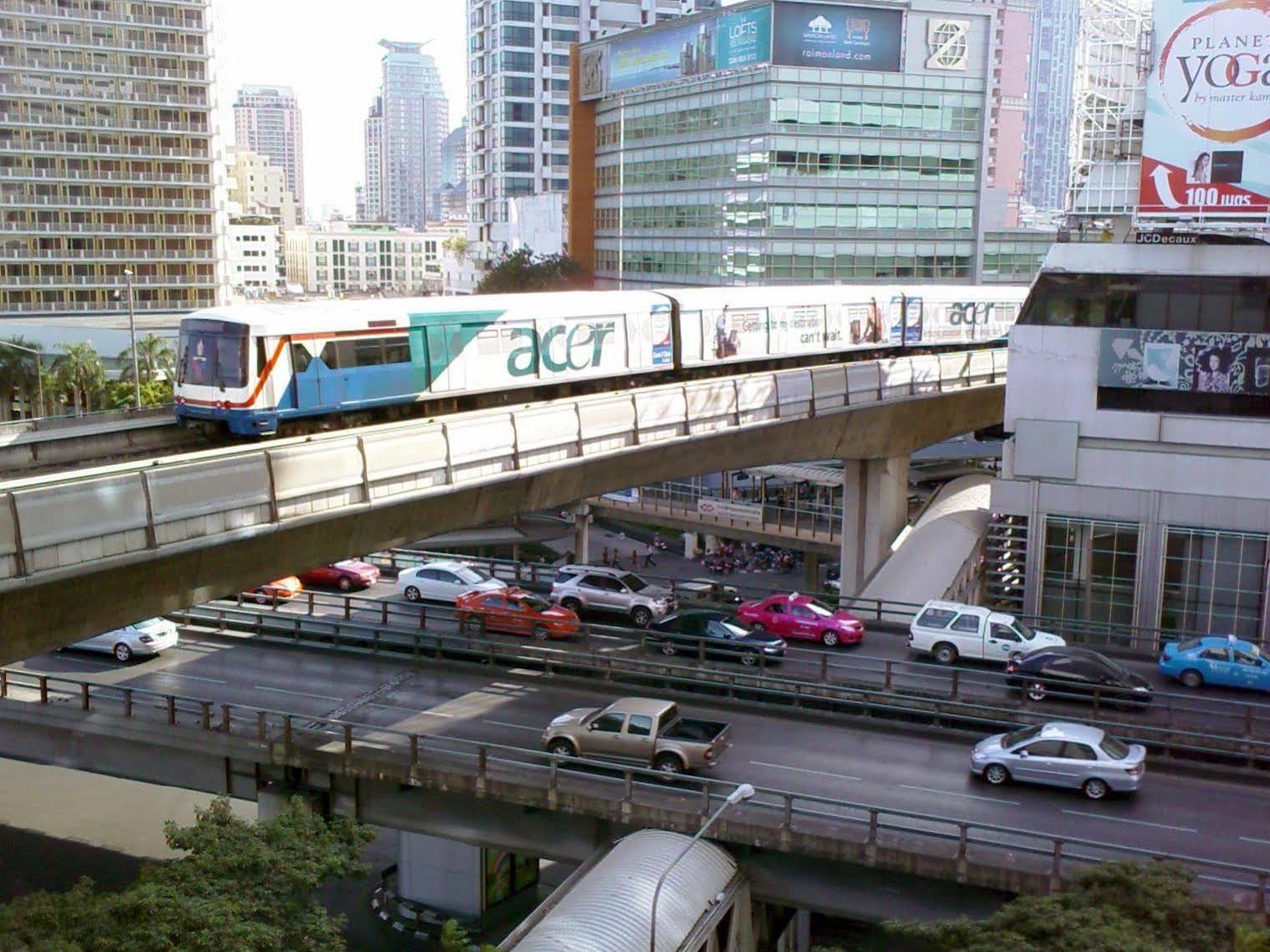 Mirth Sathorn Hotel Bangkok Luaran gambar