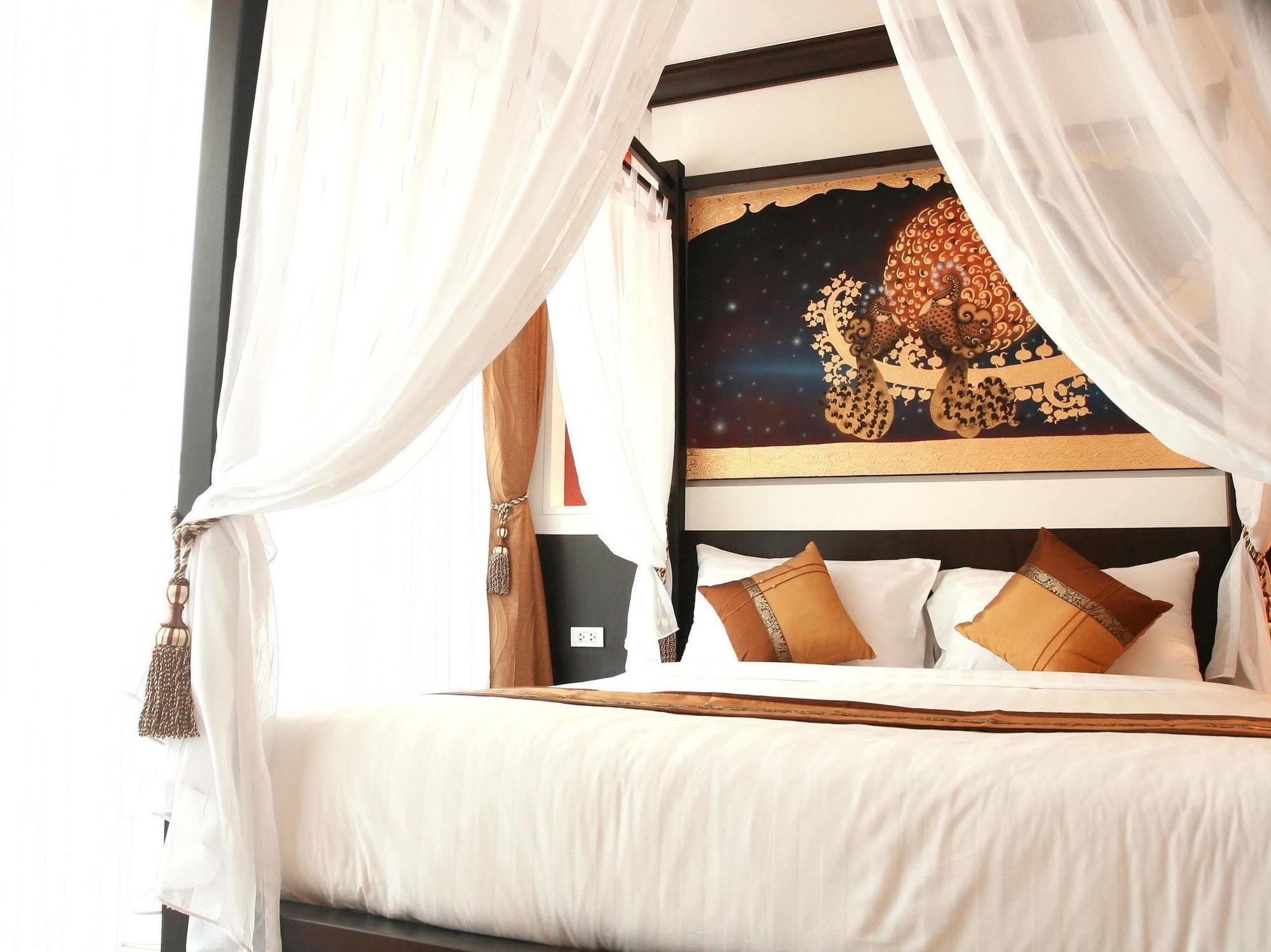 Mirth Sathorn Hotel Bangkok Luaran gambar